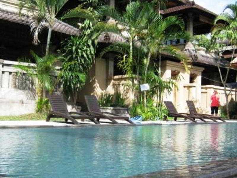 Ubud Village Hotel Экстерьер фото